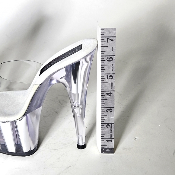 Karo's Shoes 6.5 inch heels. With chrome mirrors in platforms. Size 6 - Picture 6 of 8